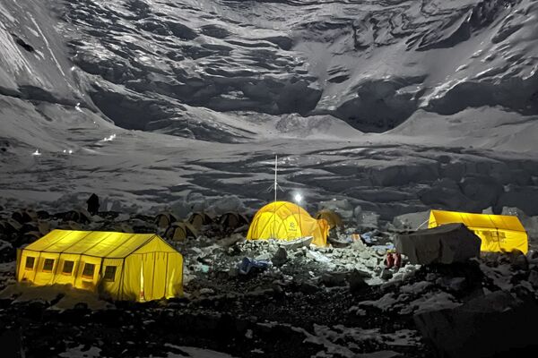 صعود به قله اورست در نپال - اسپوتنیک ایران  