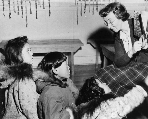 مدارس کانادایی برای ساکنان بومی
سال 1950 میلادی - اسپوتنیک ایران  