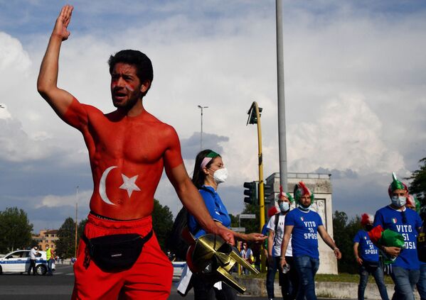 هواداران جام ملت های اروپا 2020 میلادی
روم - اسپوتنیک ایران  