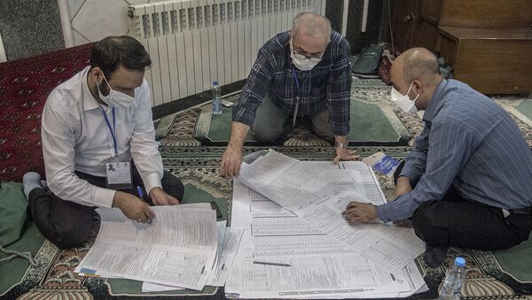 زمان اخذ رای انتخابات ریاست جمهوری ایران تا ساعت ۱۹ تمدید شد - اسپوتنیک ایران  