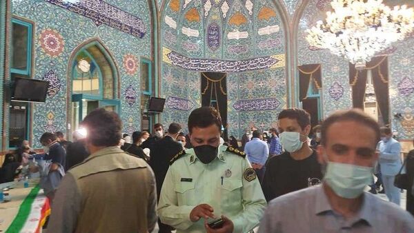 زمان رای گیری انتخابات ایران تا ساعت 24 تمدید شد - اسپوتنیک ایران  