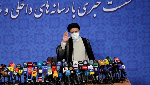پیش بینی ها: 5 نفر از دولت روحانی در کابینه رئیسی حضور دارند - اسپوتنیک ایران  