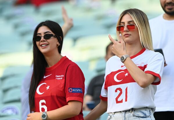 طرفداران تیم ترکیه در مسابقات یورو ۲۰۲۰ - اسپوتنیک ایران  