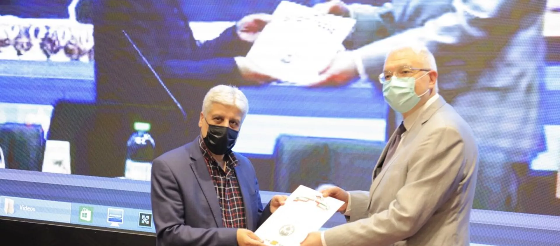 مراسم افتتاح میز سن پترزبورگ در دانشگاه اصفهان، افتتاح دفتر بیناد روسکی میر در این دانشگاه با حصور سرکنسول روسیه در اصفهان و دکتر طالبی رئیس دانشگاه اصفهان - اسپوتنیک ایران  , 1920, 22.06.2021