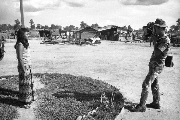 هنر عکاسی از پشت دوربین
 دوربین «پولاروید»، 1971سال ، سرباز ویتنامی - اسپوتنیک ایران  