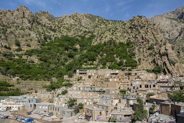 نمایی از ساختار پلکانی روستای اورامان - اسپوتنیک ایران  