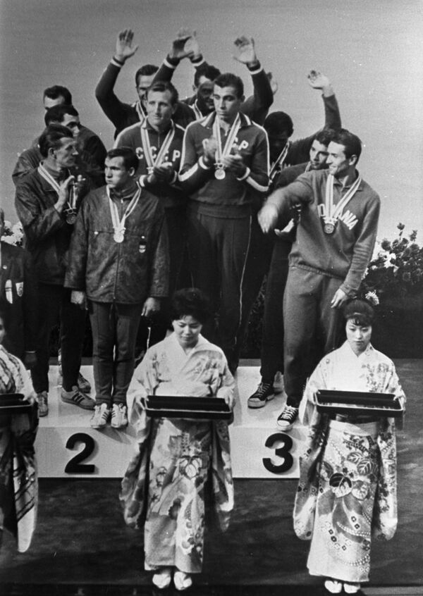 آرشیو عکس‌های هیجان‌انگیز المپیکی اسپوتنیک
اهدای جوایز در توکیو، سال 1964 - اسپوتنیک ایران  