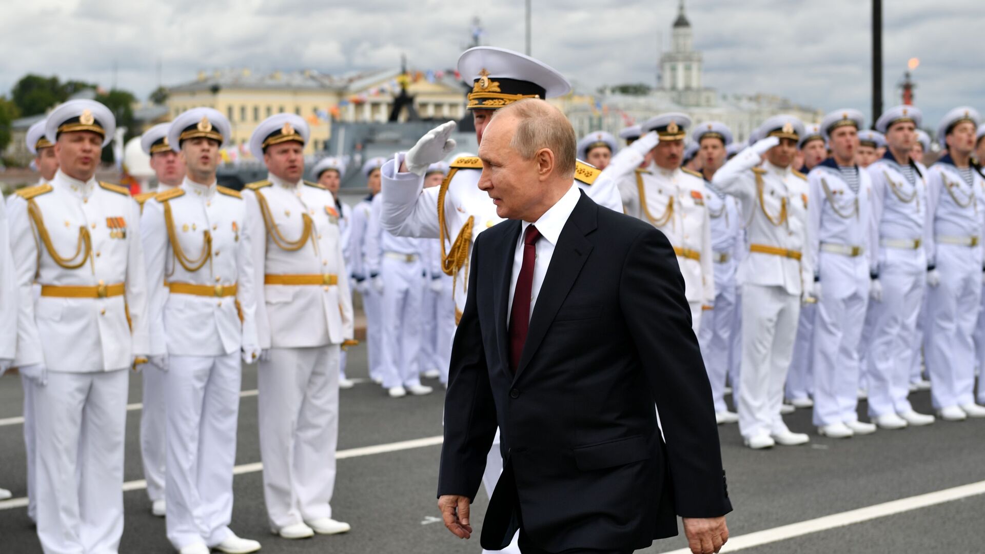 Президент Путин на Главном военно-морском параде в Санкт Петербурге - اسپوتنیک ایران  , 1920, 31.07.2022