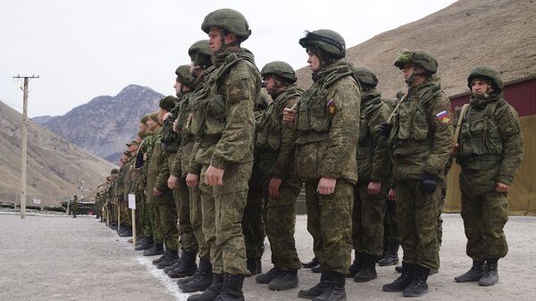 استقرار نیروهای نظامی روسیه در نزدیکی مرز افغانستان - اسپوتنیک ایران  