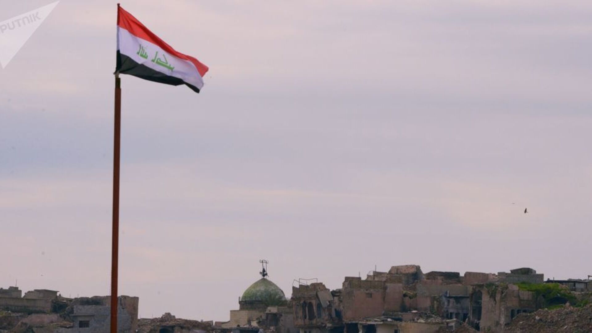 Флаг Ирака на фоне разрушенных зданий в Мосуле - اسپوتنیک ایران  , 1920, 11.07.2022