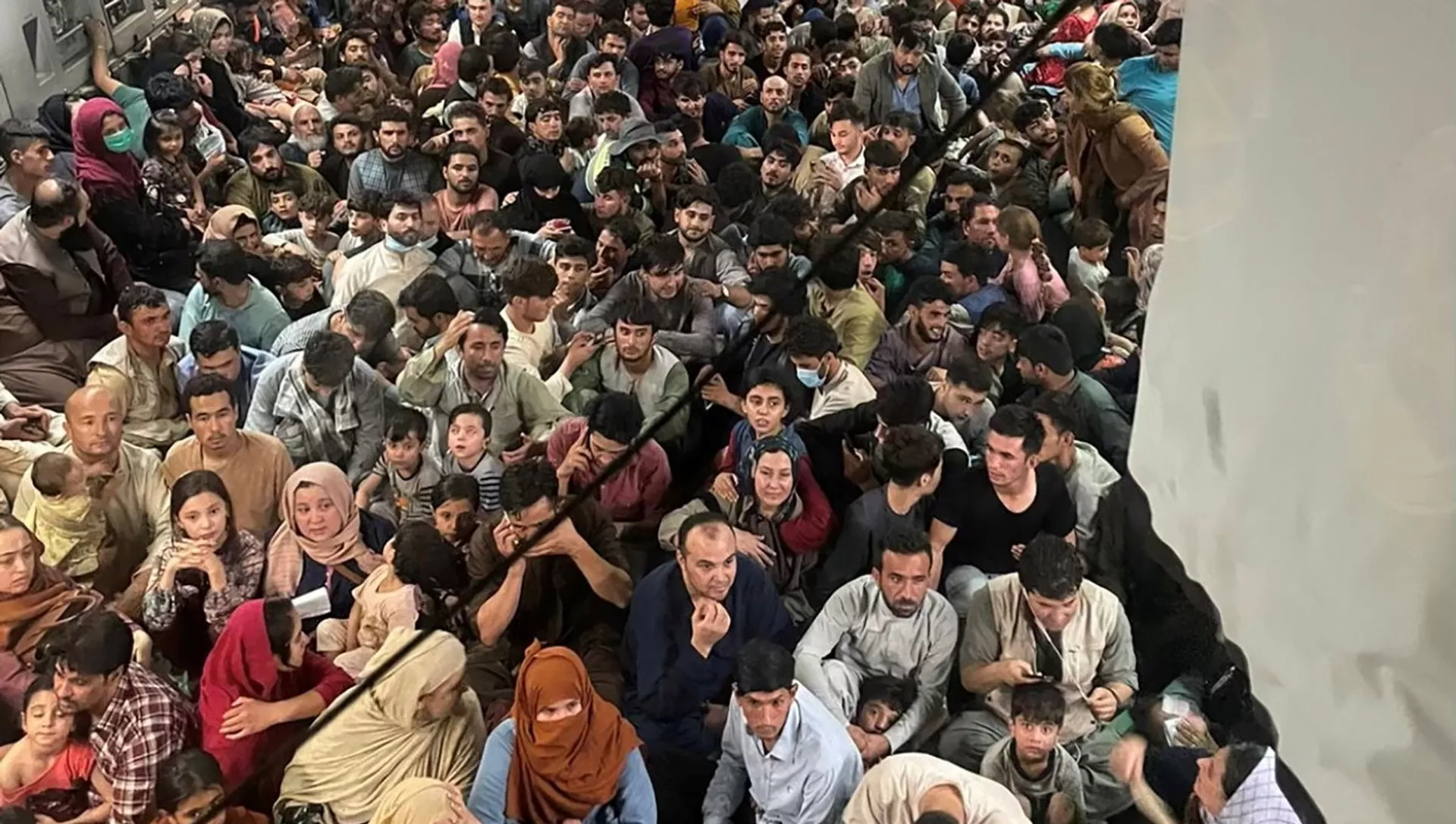 آمریکا پناهجویان افغانستان را به اوگاندا می فرستد