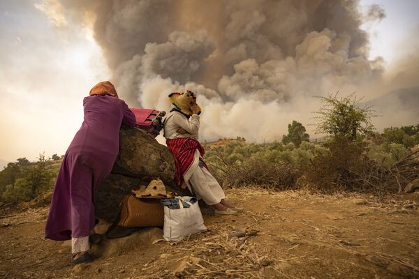 آتش سوزی در جنگل های مراکش ادامه دارد - اسپوتنیک ایران  