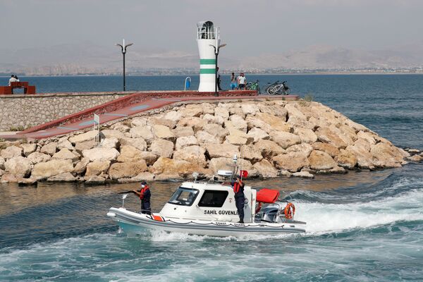 قایق گشت زنی ترکیه در دریاچه وان - اسپوتنیک ایران  