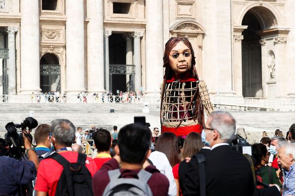 در واتیکان به یاد پناهجویان سوری، عروسک دختر سوری به نمایش در آمد - اسپوتنیک ایران  