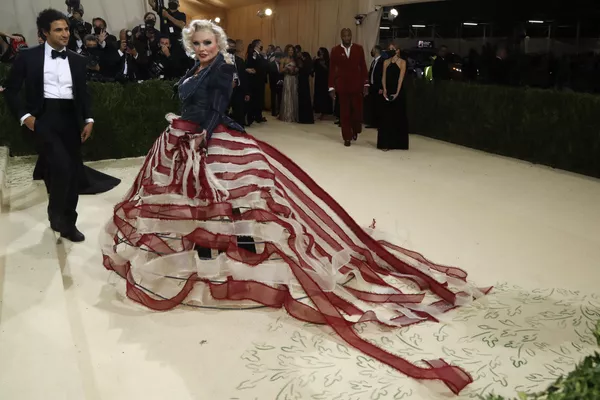 خواننده آمریکایی و هنرپیشه دبورا هاری در Met Gala 2021 خواننده آمریکایی و هنرپیشه دبورا هاری در Met Gala 2021 - اسپوتنیک ایران