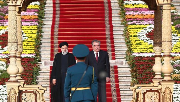 استقبال رسمی رئیس جمهور تاجیکستان از رئیس دولت ایران - اسپوتنیک ایران  