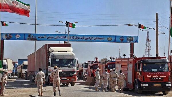 رفع محدودیت های ورود کامیون های ایرانی به افغانستان - اسپوتنیک ایران  