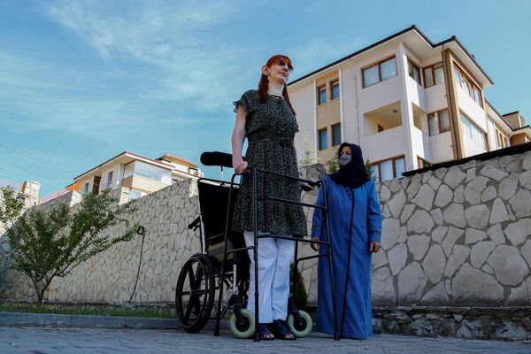 بلندقدترین دختر دنیا در ترکیه - اسپوتنیک ایران  