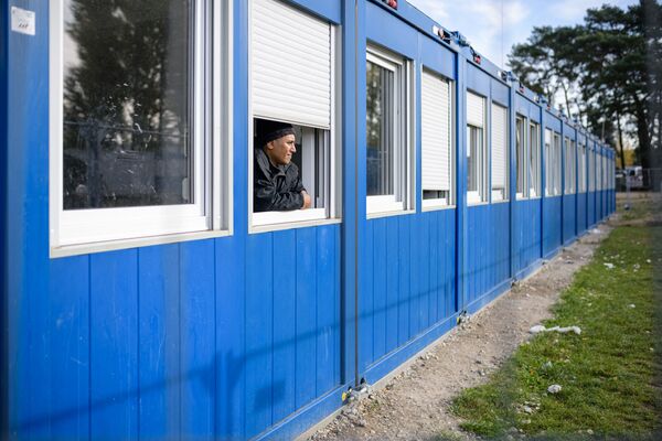 مرکز پذیرش اولیه پناهندگان در ایالت براندنبورگ آلمان - اسپوتنیک ایران  