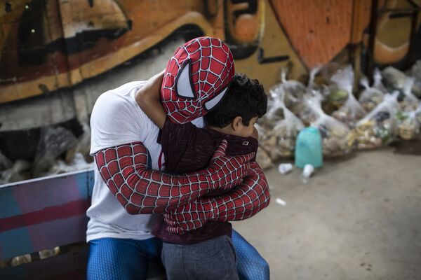 مرد عنکبوتی در برزیل - اسپوتنیک ایران  