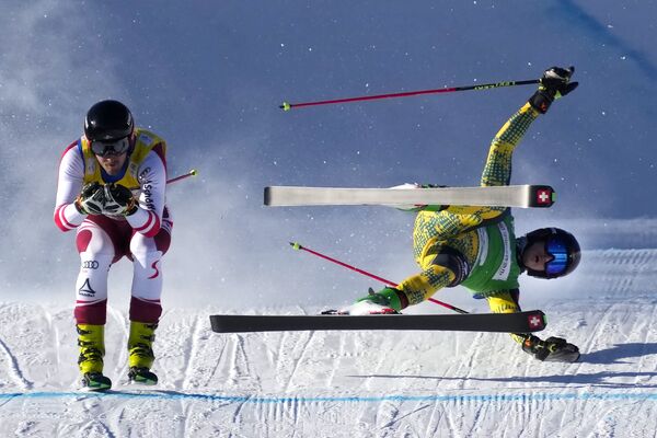 جالب ترین رویدادهای هفته به روایت تصویر.رقابت اسکی بازان در شمال چین. - اسپوتنیک ایران  