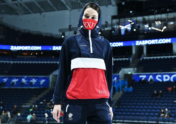 لباس ها و یونیفرم ورزشکاران روسیه برای المپیک زمستانی 2022 چین در مسکو به نمایش گذاشته شد. مدل ها لباس های طراحی شده &quot; زااسپورت&quot; برای بازیهای زمستانی در پکن را به نمایش گذاشتند. - اسپوتنیک ایران  