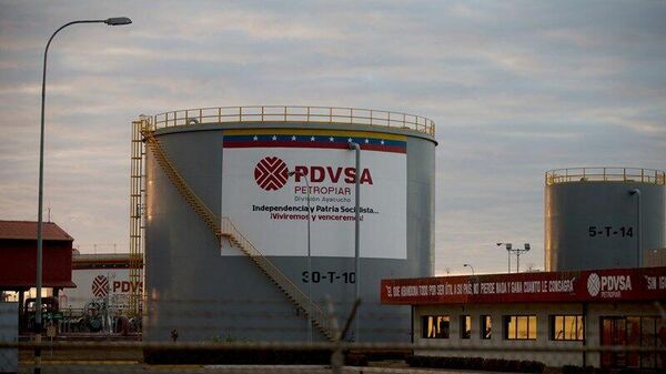 آمریکا به شرکت های اسپانیایی و ایتالیایی اجازه خرید نفت از ونزوئلا را داد - اسپوتنیک ایران  