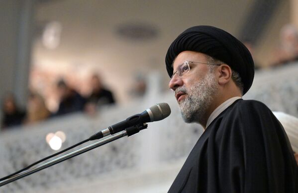 حضور رئیس جمهور ایران در مسجد جامع روسیه - اسپوتنیک ایران  
