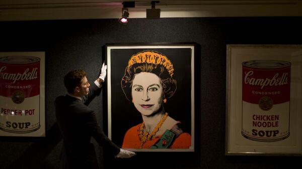 Портрет королевы Великобритании Елизаветы II Энди Уорхола на аукционе в Лондоне  - اسپوتنیک ایران  