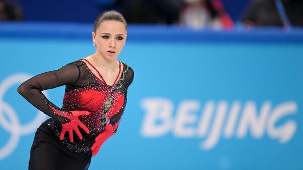 Российская спортсменка Камила Валиева выступает на командных соревнованиях по фигурному катанию на зимних Олимпийских играх в Пекине - اسپوتنیک ایران  