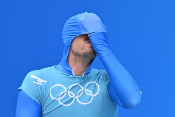 پشت صحنه بازی‌های المپیک زمستانی در پکن.ماتیا گاسپاری از ایتالیا قبل از شرکت در مسابقه. - اسپوتنیک ایران  
