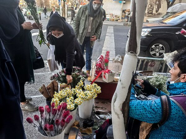 جشن روز ولنتاین در ایران - اسپوتنیک ایران  