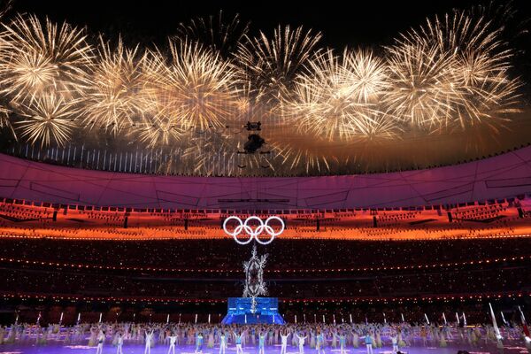 بازی های المپیک زمستانی 2022 در پکن به پایان رسید. آتش بازی مراسم اختتامیه المپیک پکن. - اسپوتنیک ایران  