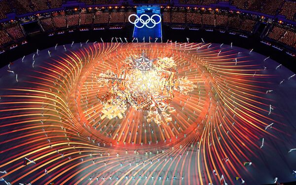 بازی های المپیک زمستانی 2022 در پکن به پایان رسید. آتش بازی مراسم اختتامیه المپیک پکن. - اسپوتنیک ایران  