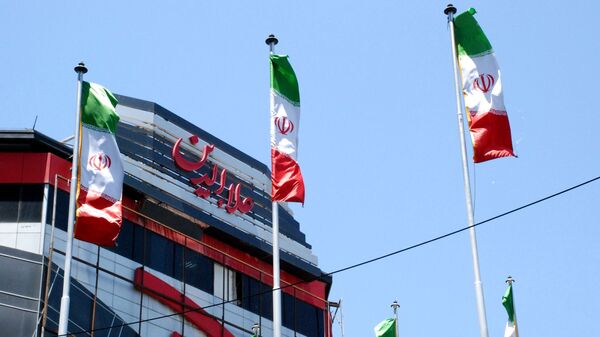 Флаги Ирана на одной из улиц Тегерана - اسپوتنیک ایران  