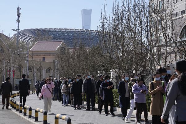 مقامات چینی روز دوشنبه بیش از 1300 مورد انتقال محلی کووید-19 را در ده‌ها شهر سرزمین اصلی گزارش کردند، زیرا نوع سریع شیوع که معمولاً به عنوان &quot;Stealth Omicron&quot; شناخته می‌شود، باعث افزایش بزرگترین شیوع چین در دو سال اخیرشده است.. - اسپوتنیک ایران  