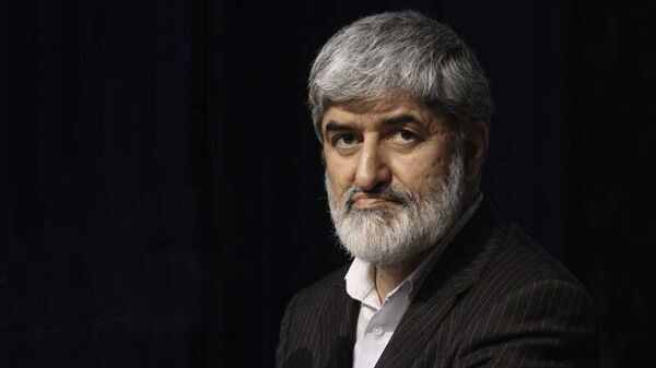 انتقاد علی مطهری از حکم صادر شده برای محمود صادقی  - اسپوتنیک ایران  