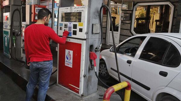 پمپ بنزین در ایران  - اسپوتنیک ایران  