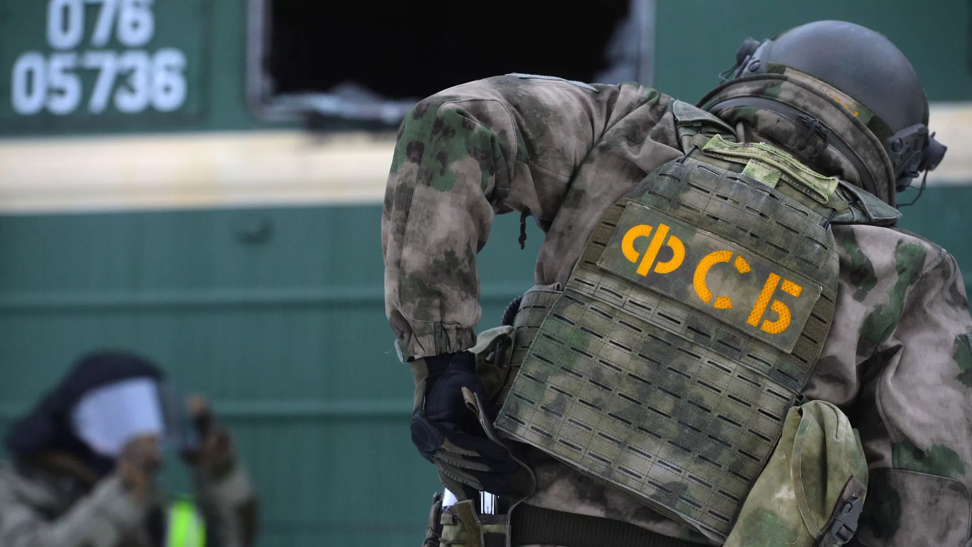 Сотрудник оперативного штаба ФСБ во время проведения антитеррористических учений