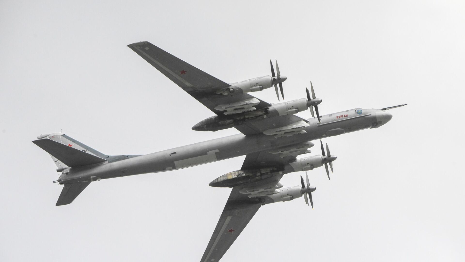 چرا آمریکا از بمب افکن  Tu-95MS یا خرس روسیه می ترسد؟  - اسپوتنیک ایران  , 1920, 25.08.2022