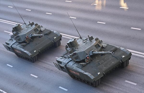 تمرین رژه به مناسبت 77-مین سالگرد پیروزی در جنگ جهانی دوم.تانک «ت-14» « ارماتا» در خیابان مرکزی مسکو. - اسپوتنیک ایران  