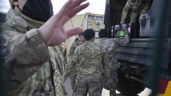یونیفورم زمستانی ناتو برای سربازان اوکراینی - اسپوتنیک ایران  