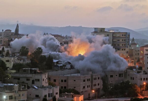 رویدادها و حوادث هفته گذشته از نگاه تصویر.بمباران خانه های فلسطینی توسط اسرائیل. - اسپوتنیک ایران  