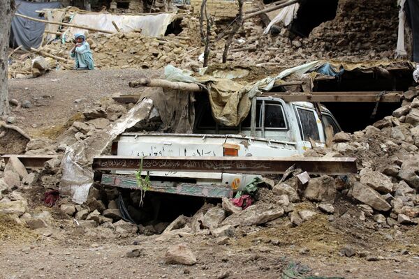 زمین لرزه صبح چهارشنبه در افغانستان در دو ولایت &quot;خوست&quot; و &quot;پکتیا&quot; با قدرت ۶.۱ ریشتر رخ داد؛ در این زمین لرزه دستکم ۱۰۰۰ تن کشته و بیش از ۱۵۰۰ تن زخمی شده‌اند - اسپوتنیک ایران  