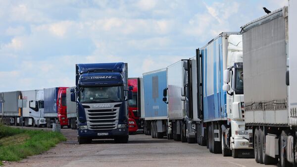 روسیه استثناهایی برای ورود کامیون ها از اتحادیه اروپا قائل می شود - اسپوتنیک ایران  