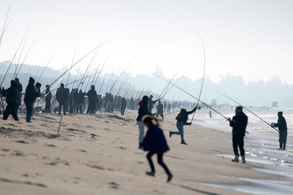رویدادهای هفته از نگاه تصویر.مسابقه ماهیگیران در اوروگوئه. - اسپوتنیک ایران  