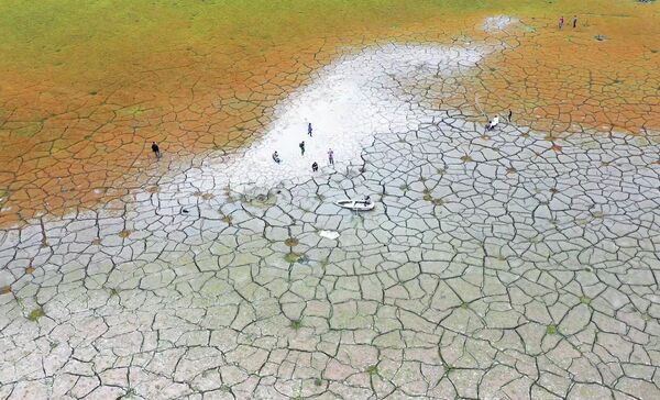  بستر خشک شده دریاچه سان ماه در شهرستان نانتو در مرکز تایوان را در 23 آوریل 2021 - اسپوتنیک ایران  