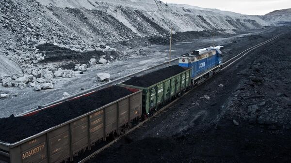 اعتراف لهستان به مشکل تامین زغال سنگ - اسپوتنیک ایران  