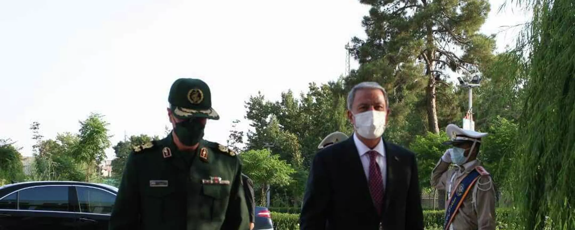 سرلشکر محمد باقری رئیس ستادکل نیروهای مسلح ایران با ارتشبد حلوصی آکار وزیر دفاع ترکیه - اسپوتنیک ایران  , 1920, 19.07.2022