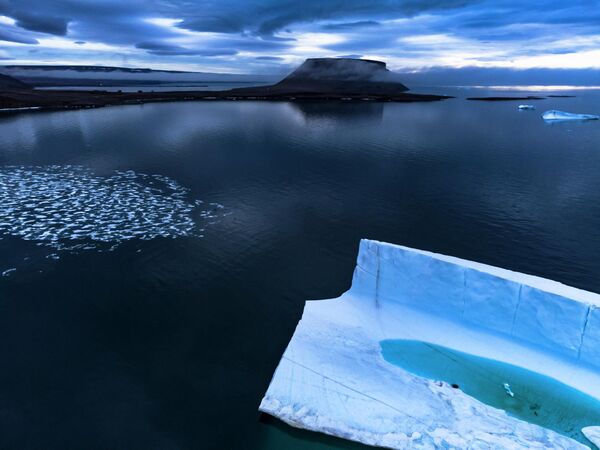  از دست رفتن یخ‌های گریلند در این مقیاس تنها از سال ۲۰۰۲ تاکنون، حدود ۱.۲ سانتی‌متر در افزایش سطح جهانی دریاها نقش داشته است. - اسپوتنیک ایران  